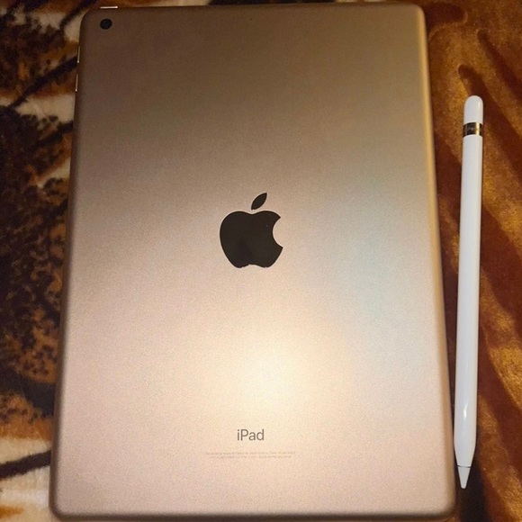 Generation 6 iPad - Picture 2 of 7